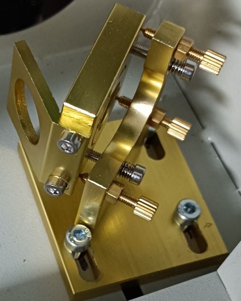 spiegelhalterung1_montiert-1